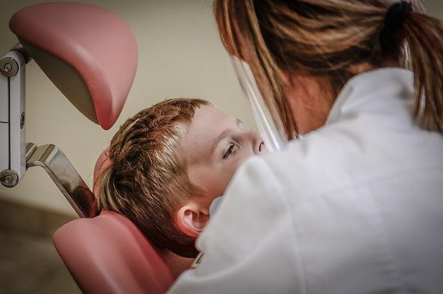 Consejos para elegir la mejor opción dental para jubilados